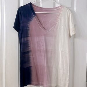 Gap Vneck tye-dye Tshirt size Medium